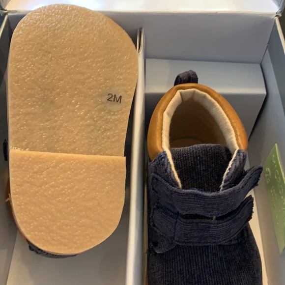 New Baby Boy Vince Camuto Corduroy Boots - Picture 6 of 7